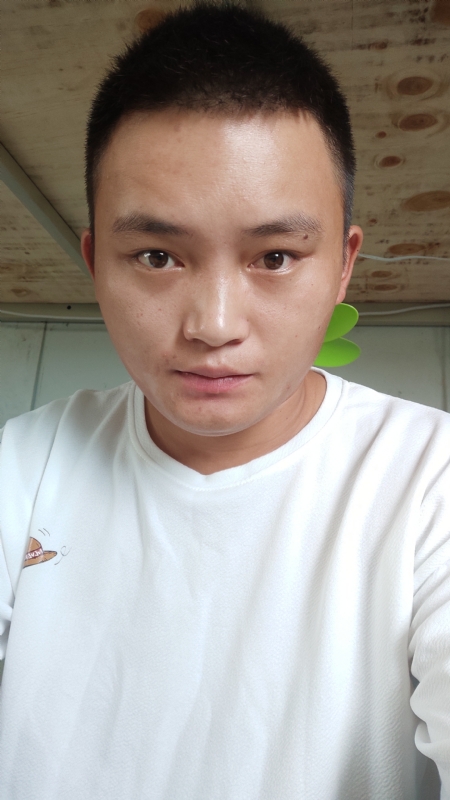 水里面的云呀的第一张照片--漳州相亲网