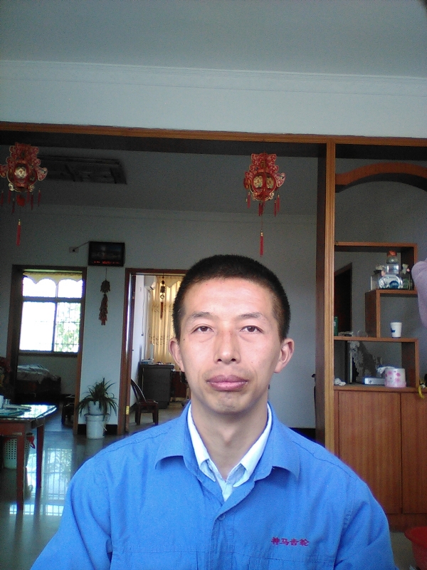 红玫瑰的第一张照片--漳州相亲网