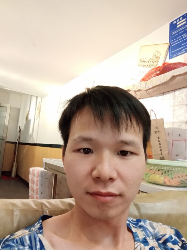 万里无云的第一张照片--漳州相亲网
