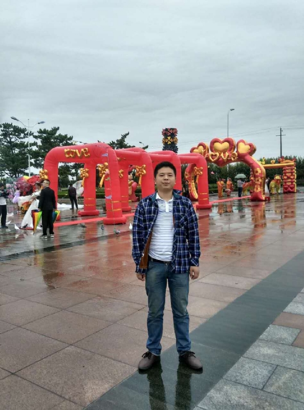 在奋斗的第三张照片--漳州相亲网