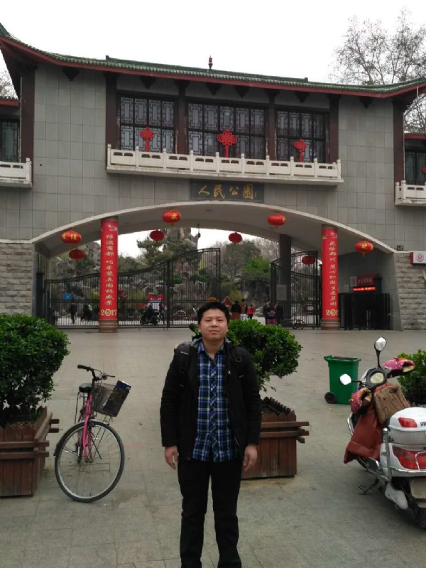 在奋斗的第四张照片--漳州相亲网