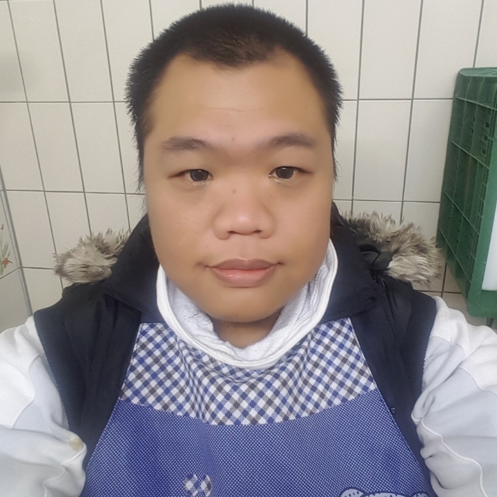 黑熊的第一张照片--漳州相亲网