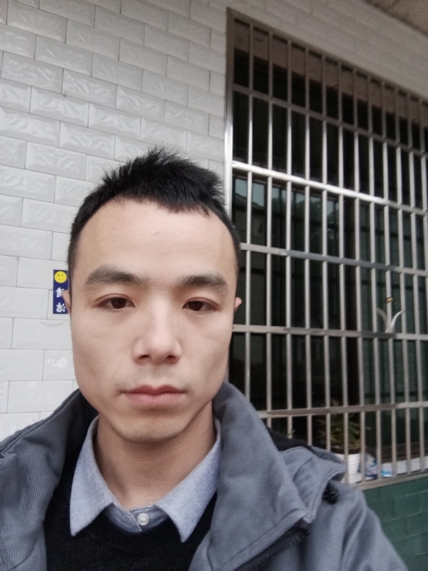 笑得那么开心的第二张照片--漳州相亲网