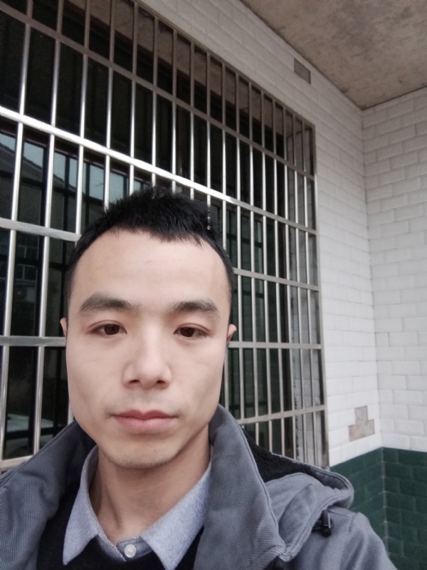 笑得那么开心的第三张照片--漳州相亲网