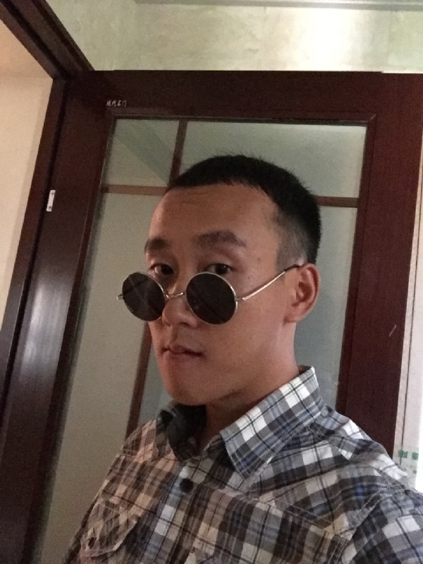 悲喜的第一张照片--漳州相亲网
