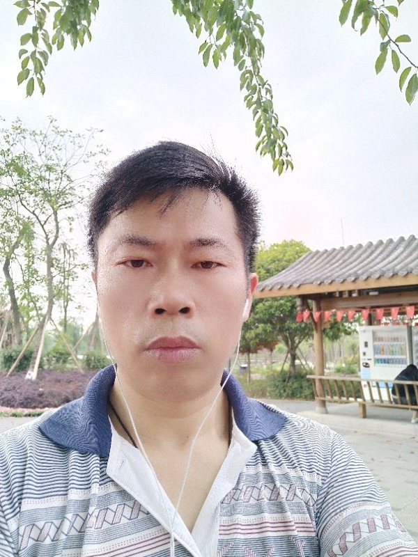 一个人的孤单的第一张照片--漳州相亲网