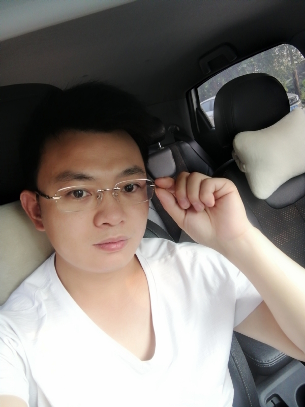 幸福的拥抱的第二张照片--漳州相亲网