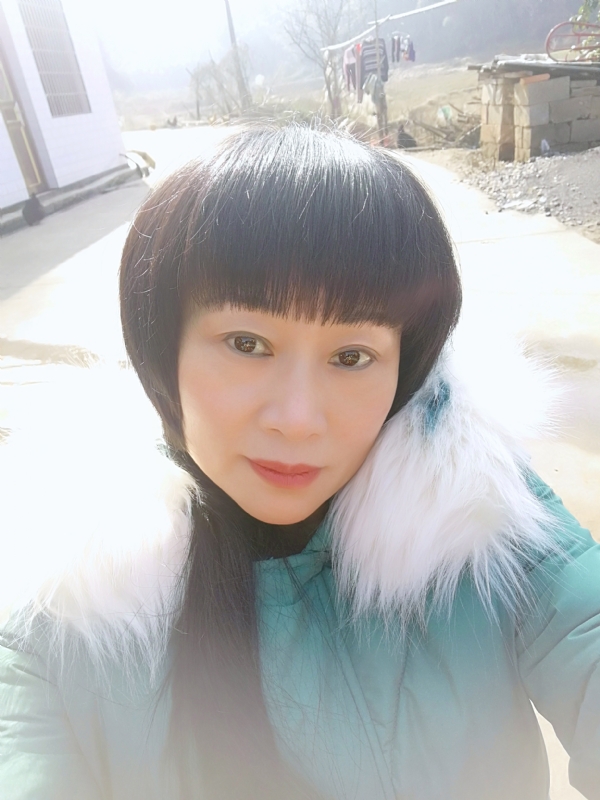 金鱼儿的第一张照片--漳州相亲网