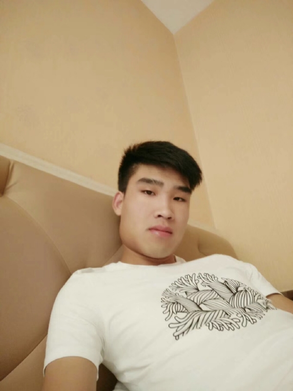 谁不曾孤单上路的第一张照片--漳州相亲网