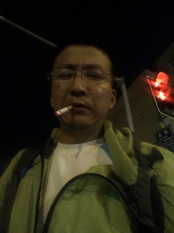 认真的生活的第一张照片--漳州相亲网