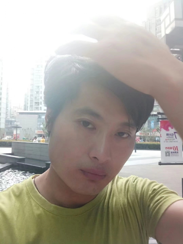 钢铁侠的第一张照片--漳州相亲网