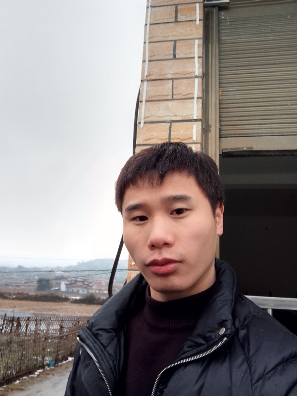 银色的羽翼的第一张照片--漳州相亲网