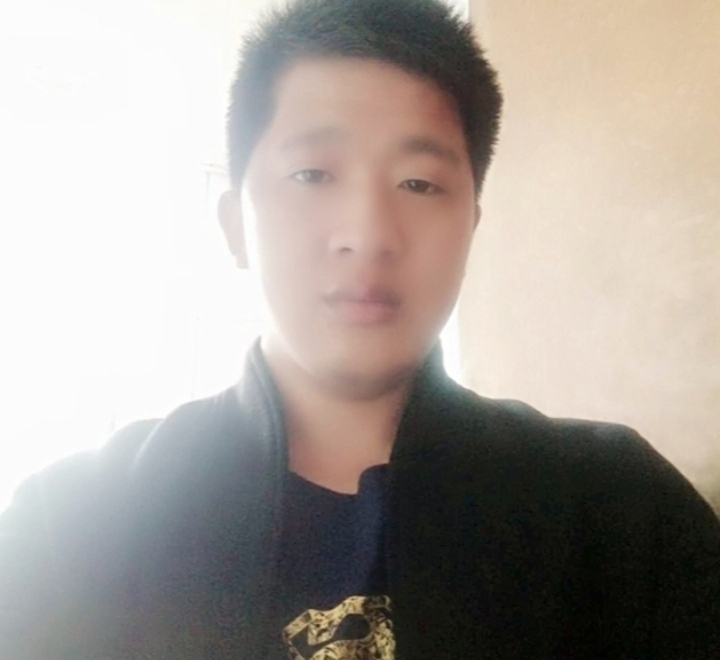 形影不离的第一张照片--漳州相亲网
