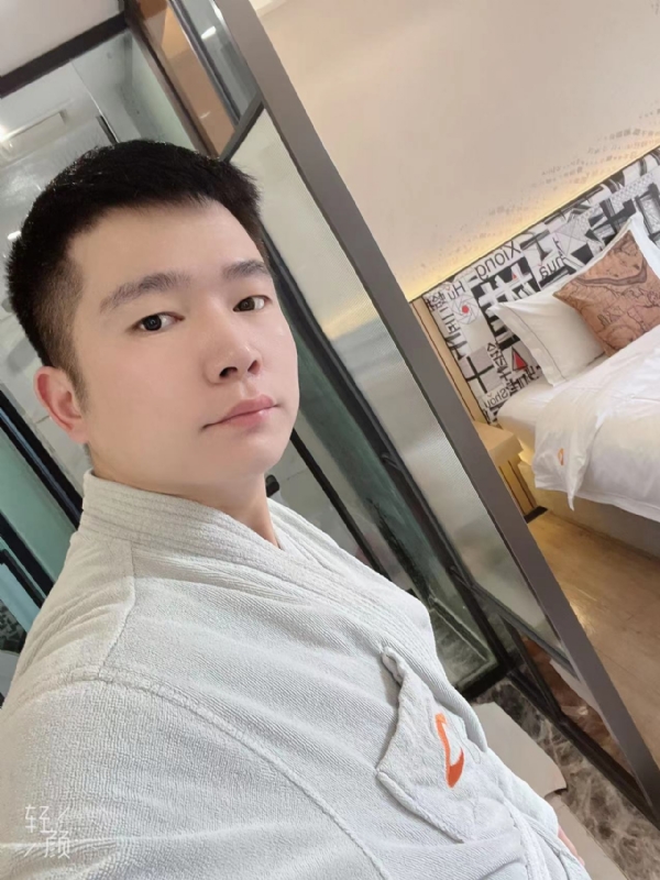 绿帽的第一张照片--漳州相亲网