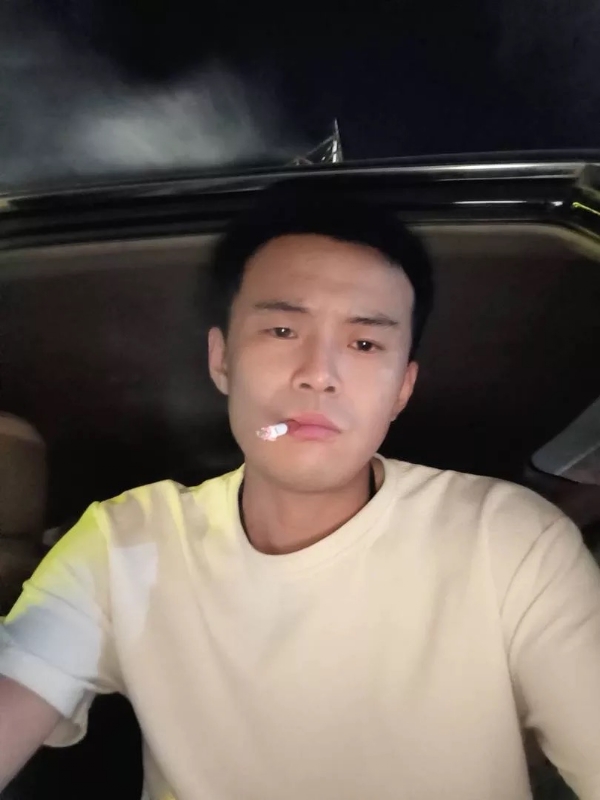 爱睡觉的土拨鼠的第一张照片--漳州相亲网