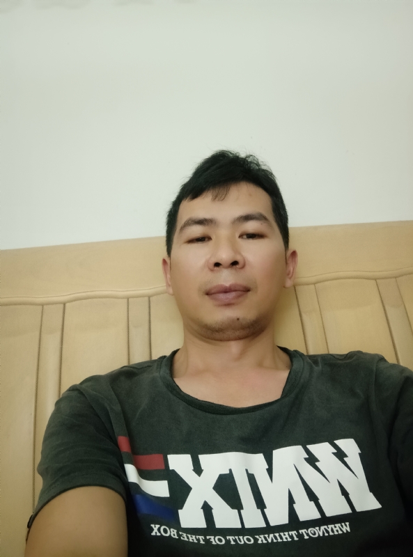 小伙子的第四张照片--漳州相亲网