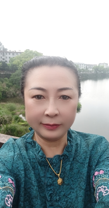 雨中情的第一张照片--漳州相亲网