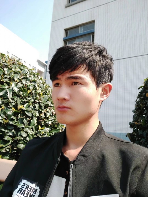 阳光男孩的第四张照片--漳州相亲网