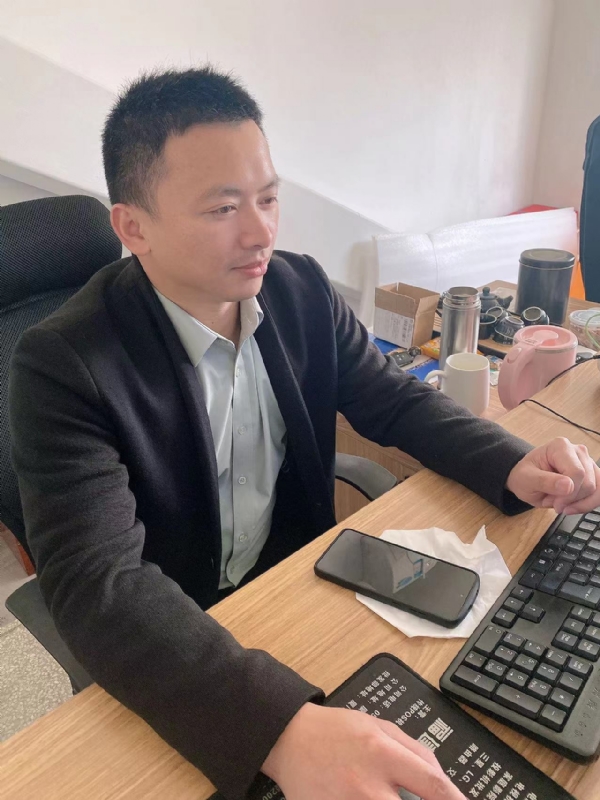 落叶知秋的第一张照片--漳州相亲网