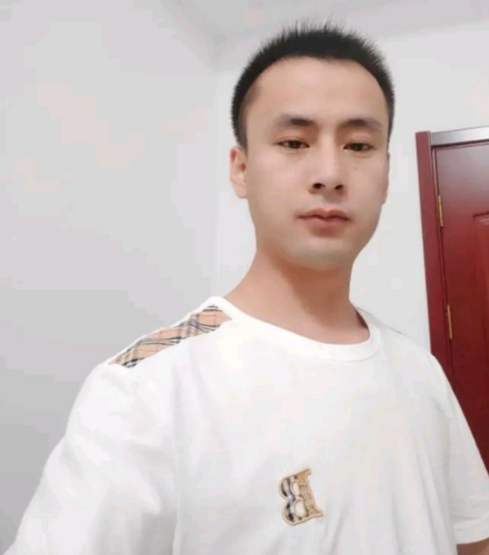 海阔天空的第一张照片--漳州相亲网