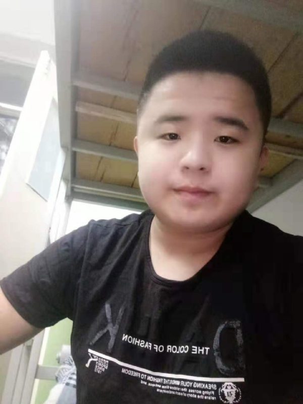 打小就爱淘气的第一张照片--漳州相亲网