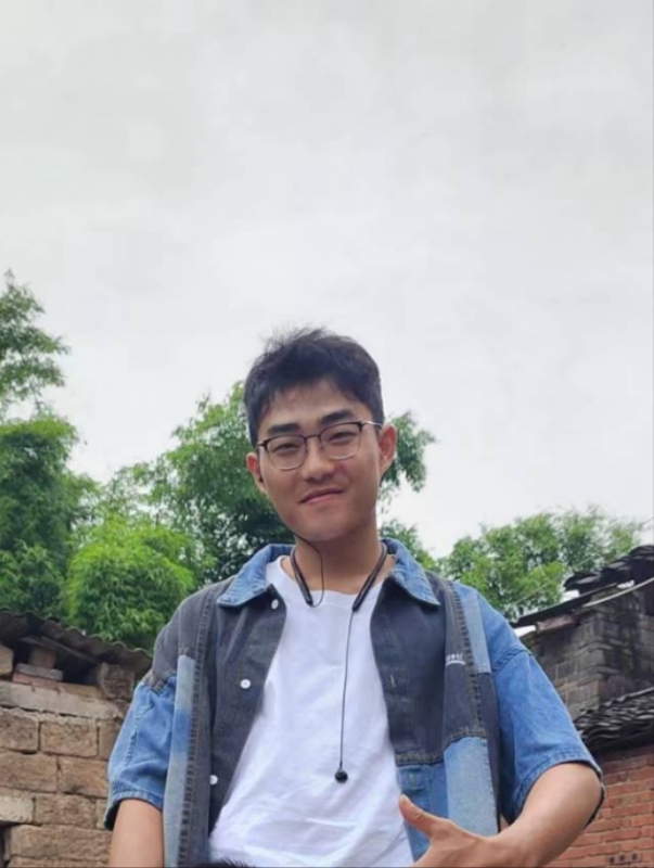 越努力越幸运的第一张照片--漳州相亲网