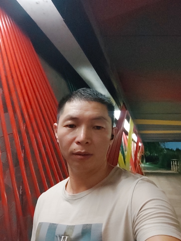 夜猫的第一张照片--漳州相亲网