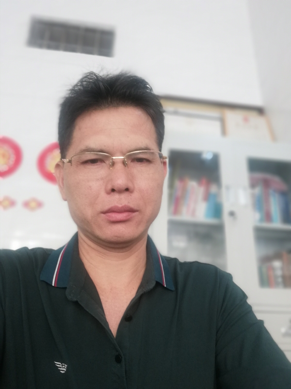 后视镜的第二张照片--漳州相亲网