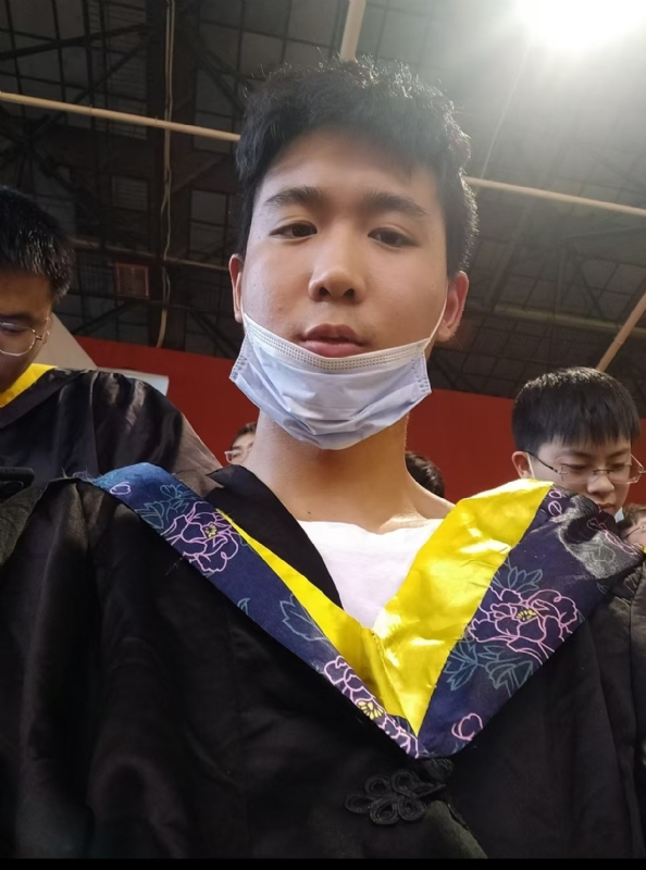 落落大方的第一张照片--漳州相亲网